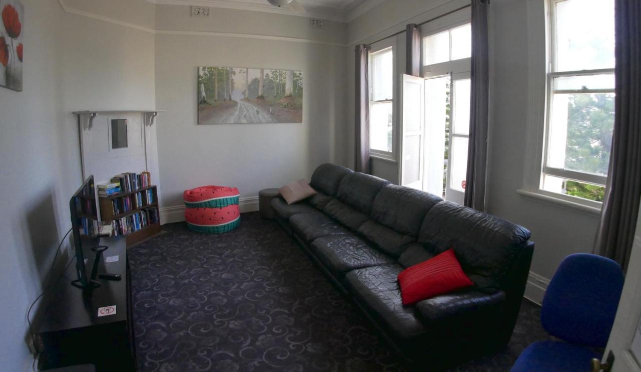 Хостел Geraldton Backpackers Экстерьер фото