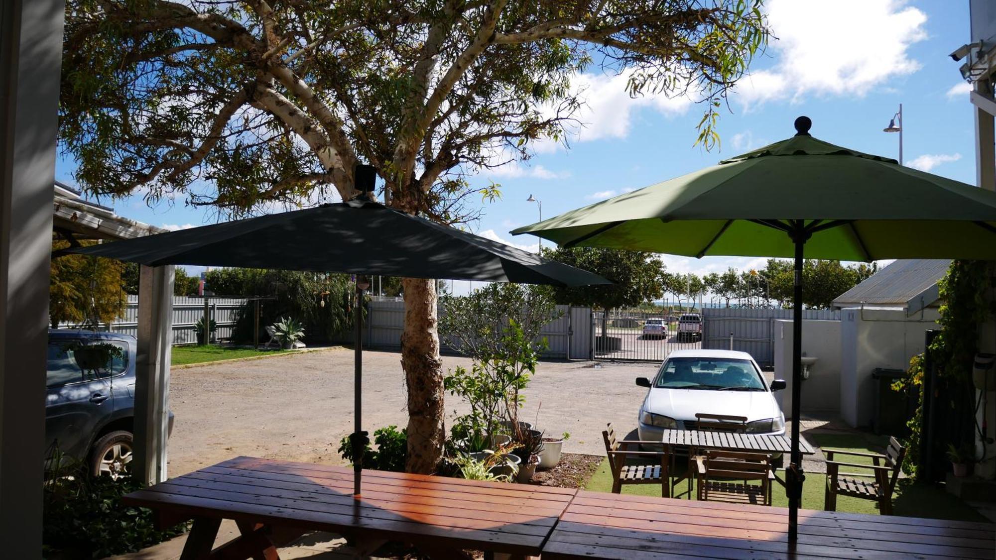 Хостел Geraldton Backpackers Экстерьер фото