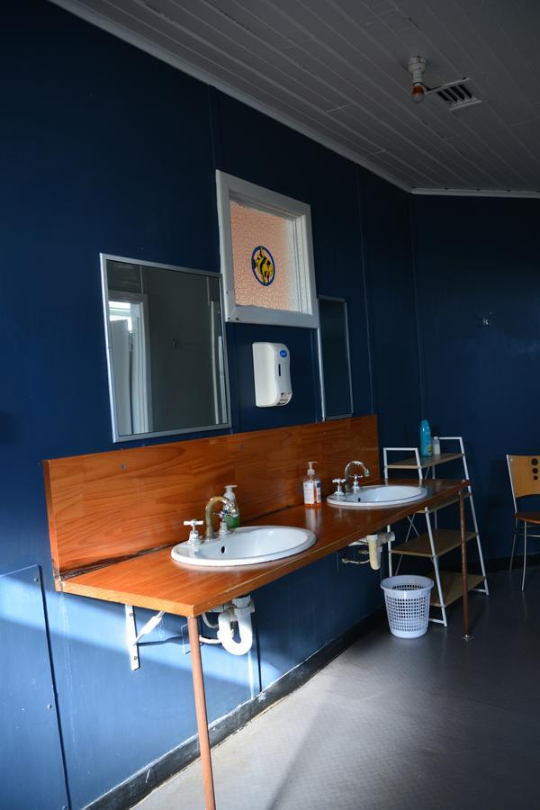 Хостел Geraldton Backpackers Экстерьер фото