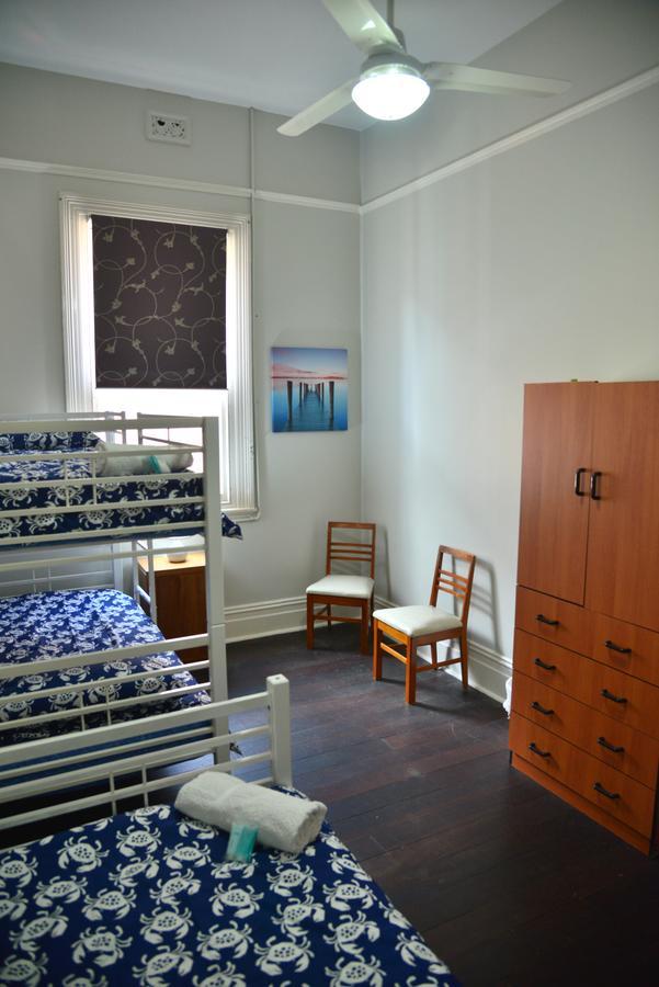 Хостел Geraldton Backpackers Экстерьер фото