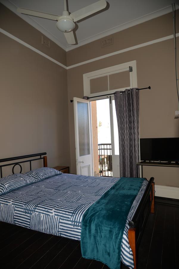 Хостел Geraldton Backpackers Экстерьер фото