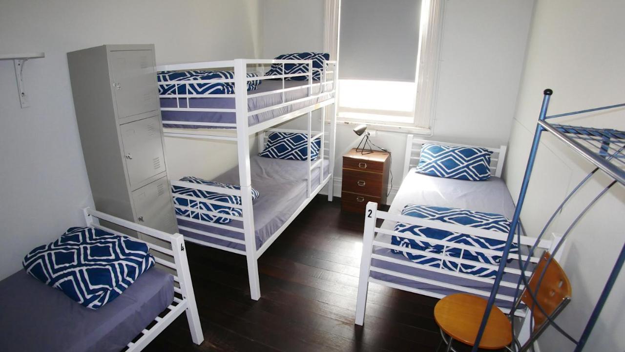 Хостел Geraldton Backpackers Экстерьер фото