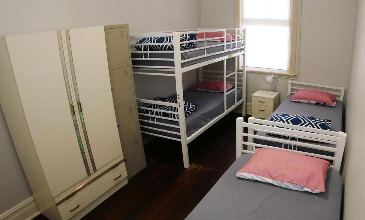 Хостел Geraldton Backpackers Экстерьер фото